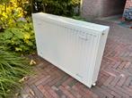 Radiator T33 600 x 900 mm met muurbeugels, Ophalen, 30 tot 80 cm, Radiator, Zo goed als nieuw