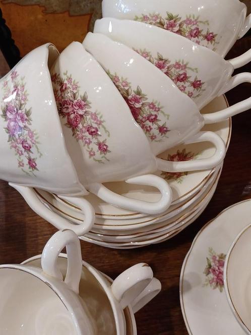 Dubbel roosje Societe Ceramique servies delen, Antiek en Kunst, Antiek | Servies los, Ophalen of Verzenden