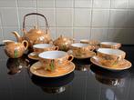 Japans geisha theeservies met porseleinen infuser, Antiek en Kunst, Ophalen