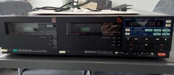 Nette Sansui cassettedeck D-W9 uit 1982 voor de technicus beschikbaar voor biedingen