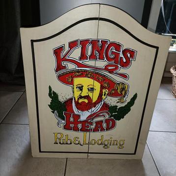 Kings Head dartbord kastje  beschikbaar voor biedingen