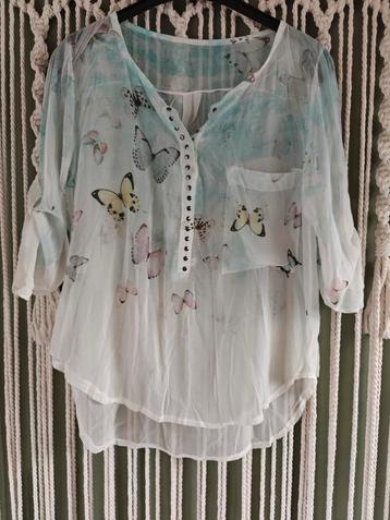 Mooie transparante blouse met vlinders beschikbaar voor biedingen