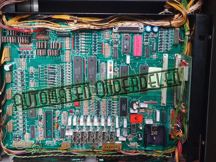 BellFruit Scorpion 1 Mpu Incl Batterij Modificatie ✅, Verzamelen, Automaten | Gokkasten en Fruitautomaten, Zo goed als nieuw, Euro