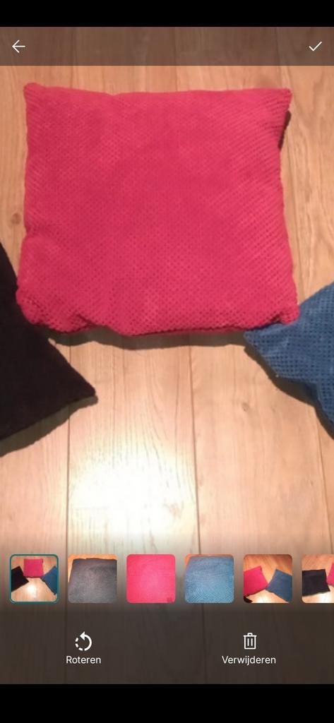 3 mooie zachte kussens met wafelstructuur, rood zwart blauw, Huis en Inrichting, Woonaccessoires | Kussens, Zo goed als nieuw