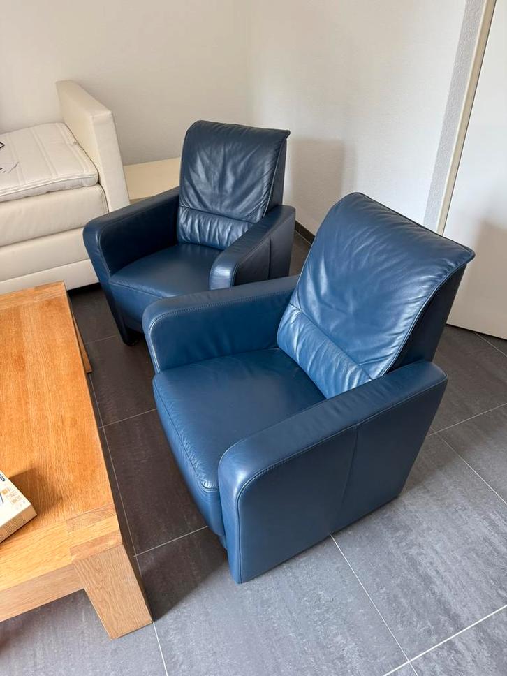 Blauwe lederen Fauteuils stoelen twee stuks, Huis en Inrichting, Fauteuils, Zo goed als nieuw, 50 tot 75 cm, 75 tot 100 cm, Ophalen