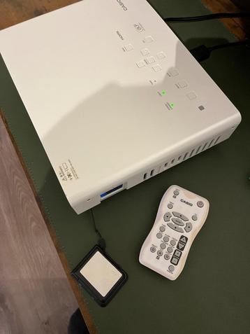 Casio XJ-M140 Laser LED Beamer beschikbaar voor biedingen