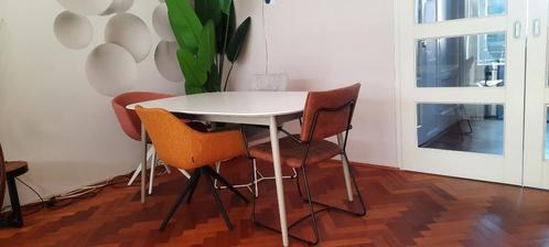 BoConcept Kingston uitschuifbare eetkamertafel wit, Huis en Inrichting, Tafels | Eettafels, Zo goed als nieuw, 50 tot 100 cm, 150 tot 200 cm