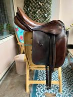 Prachtig net onderhouden KN dressuurzadel 17.5 inch, Dieren en Toebehoren, Paarden en Pony's | Zadels, Ophalen, Gebruikt, Dressuur