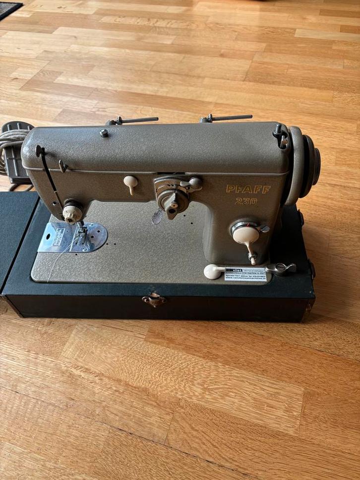 Pfaff 230 naaimachine in goede staat, Hobby en Vrije tijd, Naaimachines en Toebehoren, Gebruikt, Naaimachine, Pfaff, Ophalen