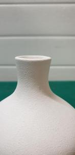 bloempot fles, wit aardewerk, Tuin en Terras, Bloempotten, Ophalen of Verzenden, 'T Olde Gre-j, Info@toldegrej.nl, Endepoelstraat 20f Didam