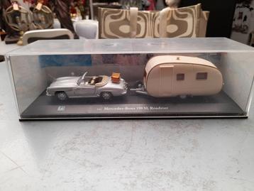 Mooie Mercedes auto met caravan  beschikbaar voor biedingen