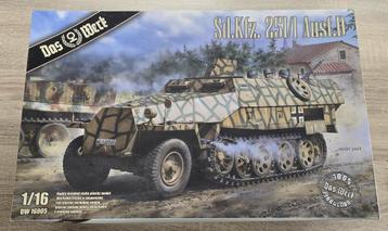 Das Werk DW16005 1:16 Sd.Kfz. 251/1 Ausf. D beschikbaar voor biedingen