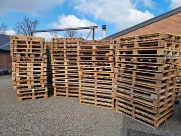 Blokpallets 120x100 te koop beschikbaar voor biedingen