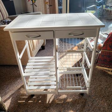 Keuken Trolley met Tegels beschikbaar voor biedingen