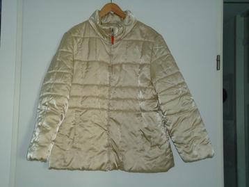 jas mt 44 lichtbeige  beschikbaar voor biedingen