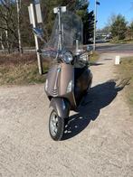 Vespa primavera 45km, Fietsen en Brommers, Scooters | Vespa, Ophalen, Zo goed als nieuw, Overige modellen