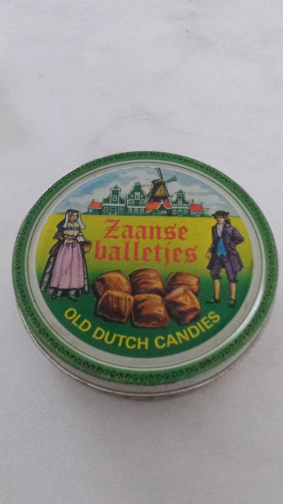 Zaanse balletjes blik old dutch candy 200 gr zaandam holland, Verzamelen, Blikken, Zo goed als nieuw, Overige, Ophalen of Verzenden