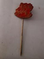 Rood speldje van Knir ,Knar en Knor, Verzamelen, Ophalen of Verzenden, Zo goed als nieuw, Figuurtje, Speldje of Pin