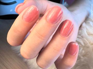  BIAB, Gelnagels & Manicure/Pedicure in Rotterdam.  beschikbaar voor biedingen