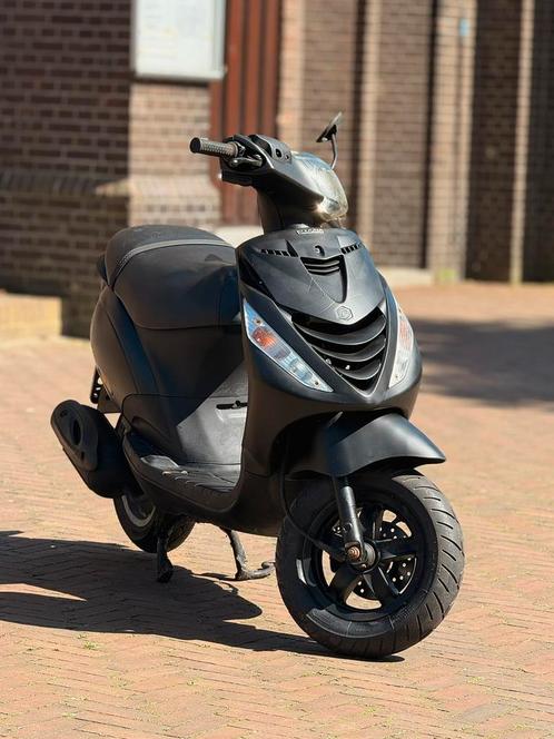 Piaggio Zip 4T 50cc Brom Sp Kap, Fietsen en Brommers, Scooters | Piaggio, Zo goed als nieuw, Zip, Ophalen