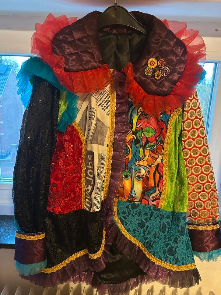 Supermooie handgemaakte carnavalsjas met bijpassende hoed, Kleding | Dames, Carnavalskleding en Feestkleding, Gedragen, Kleding
