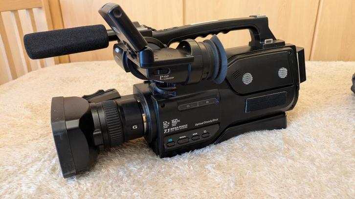 Sony HXR-MC 2000 camera - in TOP staat!, Audio, Tv en Foto, Videocamera's Digitaal, Zo goed als nieuw, Camera, Geheugenkaart, Sony