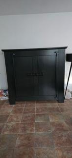 Donkerbruin massief eiken kast, Huis en Inrichting, Kasten | Wandmeubels, 150 tot 200 cm, Ophalen of Verzenden, Zo goed als nieuw