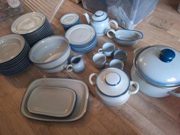 Pruszkow aardewerk Servies beschikbaar voor biedingen