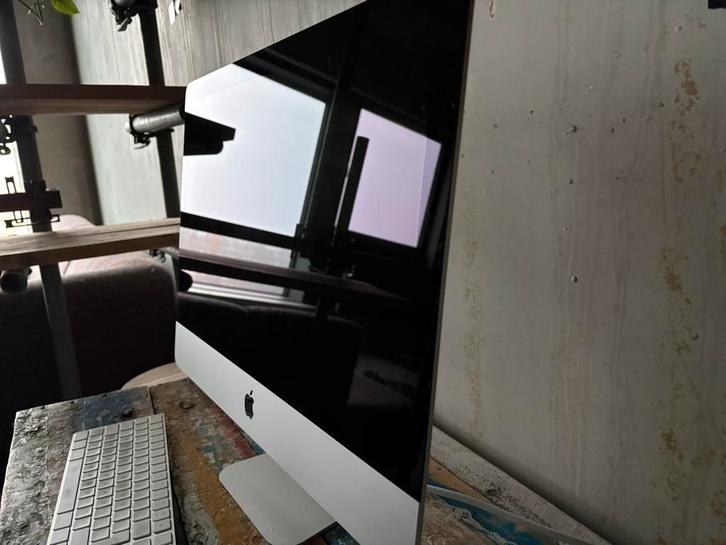 iMac 21 4k / Radeon 560 4 GB Graphics / Fusion SSD / Office, Computers en Software, Apple Desktops, Zo goed als nieuw, iMac, HDD en SSD