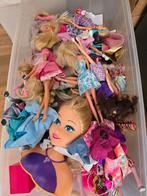 Barbies en een enkele pop, Kinderen en Baby's, Speelgoed | Poppen, Ophalen, Gebruikt, Barbie