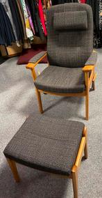Verstelbare fauteuil met hocker, Huis en Inrichting, Stoelen, Bruin, Zo goed als nieuw, Hout, Eén