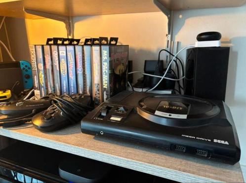 Sega 16 bit plus 8 spellen., Spelcomputers en Games, Spelcomputers | Sega, Zo goed als nieuw, Mega Drive, Ophalen of Verzenden