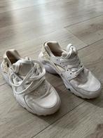 TE KOOP - gebruikte Nike Huarache white maat 38, Nike, Gedragen, Ophalen of Verzenden, Wit