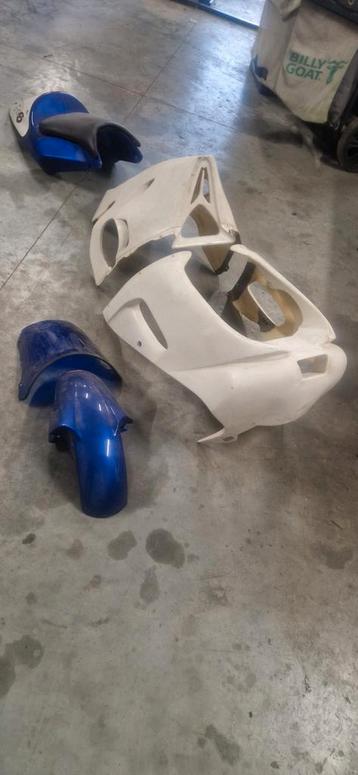 Superbike kuipset voor yamaha R6 2000 beschikbaar voor biedingen