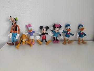 Disney poppen / figuren beschikbaar voor biedingen