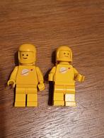 Gele Lego Classic Space Minifigs twee stuks, Ophalen of Verzenden, Gebruikt, Losse stenen, Lego