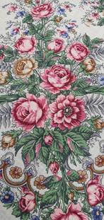 Russische sjaal, 100% wol, 125 x 125 cm, Ophalen of Verzenden, Zo goed als nieuw, Maat 46/48 (XL) of groter, Sjaal