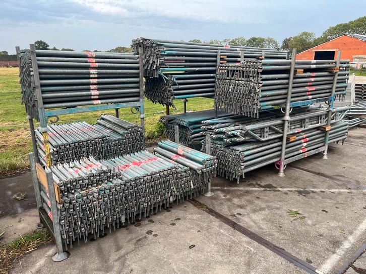 METRISCH steigermateriaal Altrad/Assco/Plettac/Layher/MJ/Afi, Doe-het-zelf en Verbouw, Steigers, Gebruikt, Overige typen, Minder dan 2 meter
