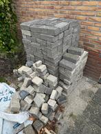 2 stapels klinkers, Ophalen, Zo goed als nieuw, Beton, Klinkers