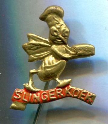 Slingerkoek rood op koper/blik speldje ( J_227 )