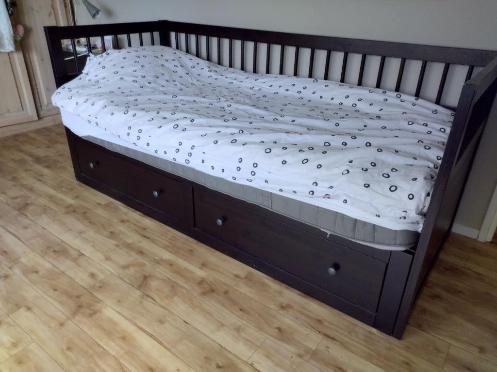 Ikea bed, Ophalen, Bruin, Tweepersoons, Zo goed als nieuw