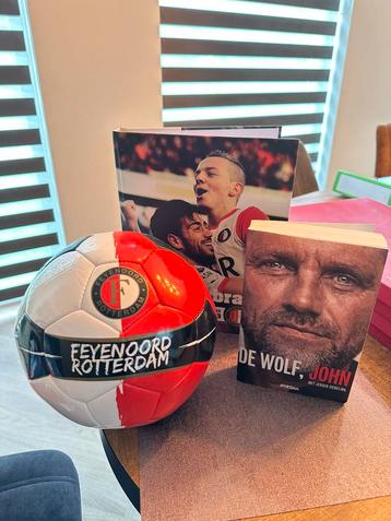 Feyenoord, Boek, Voetbal, Bal beschikbaar voor biedingen