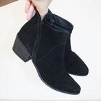 Mooie Suede La Strada Enkellaarsjes -s6 (Maat 41) € 60,-, Zwart, Lage of Enkellaarzen, Ophalen of Verzenden, La Strada