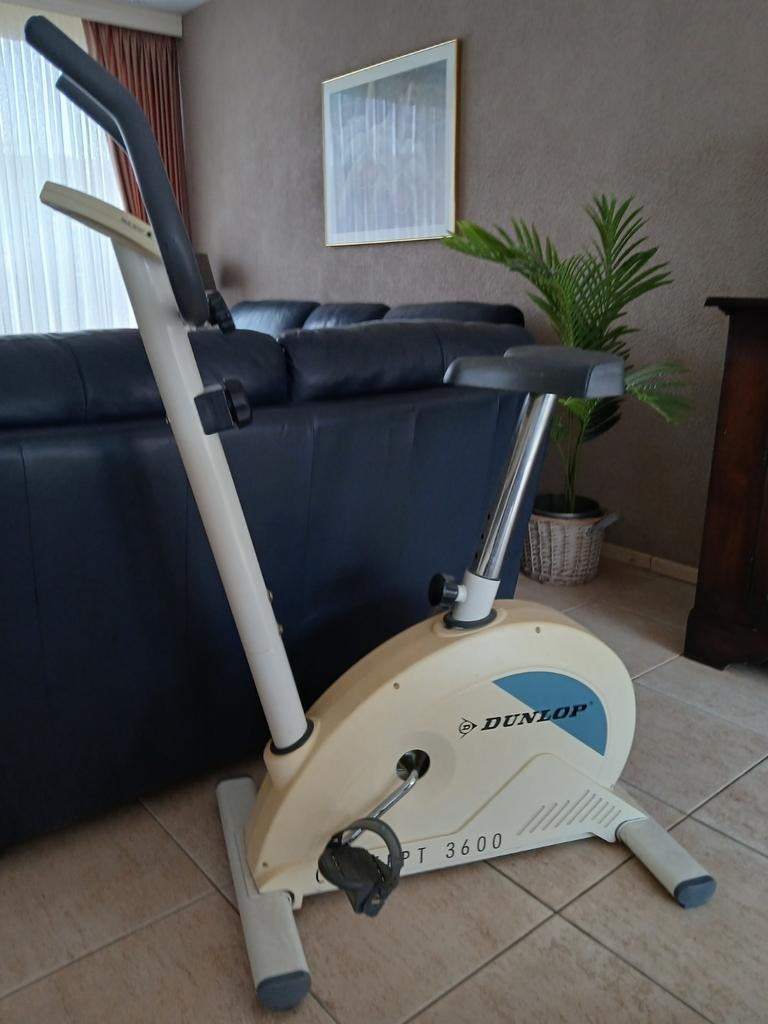 Hometrainer - Ideaal voor thuis fitness!, Gebruikt, Ophalen of Verzenden, Metaal, Buik