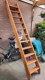 Vaste hardhouten steektrap 11 treden, 45 cm breedte, Doe-het-zelf en Verbouw, Ladders en Trappen, Ophalen, Gebruikt, Trap, 2 tot 4 meter