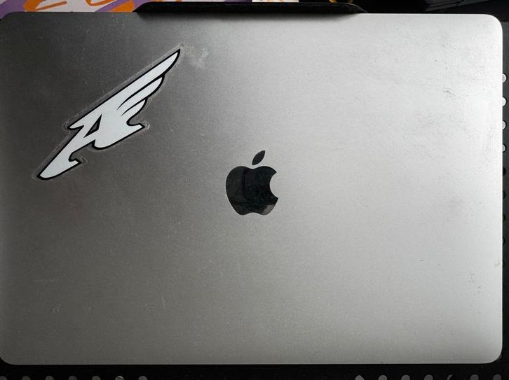 MacBook Air M1 8-Core CPU and 7-Core GPU 13-inch 256GB SSD, Computers en Software, Apple Macbooks, Gebruikt, MacBook Air, 13 inch