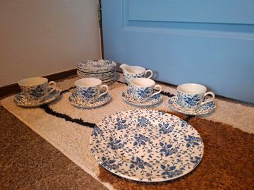 Royal Tudor Bouquet servies los – zeldzaam, nieuwstaat beschikbaar voor biedingen