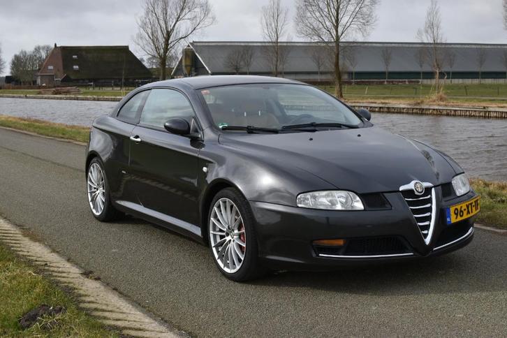 Alfa Romeo GT 3.2 V6 [2008] orig.NL- Q2 -liefhebbersauto, Auto's, Alfa Romeo, Particulier, GT, ABS, Airbags, Airconditioning, Bluetooth