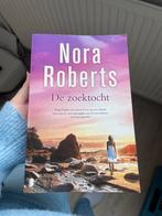 Nora Roberts - De zoektocht (Zo goed als nieuw), Boeken, Ophalen of Verzenden, Zo goed als nieuw, Nederland