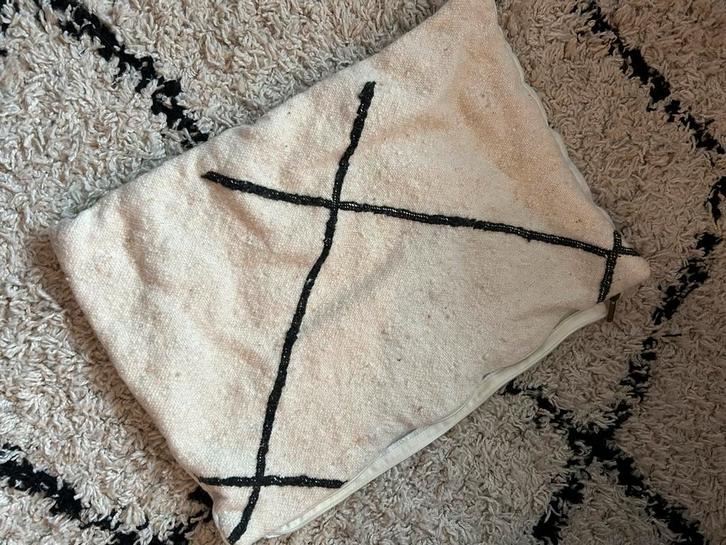 Marokkaans Sierkussen - Handgemaakt & Vintage, Huis en Inrichting, Woonaccessoires | Kussens, Nieuw, Beige, Vierkant, Ophalen of Verzenden